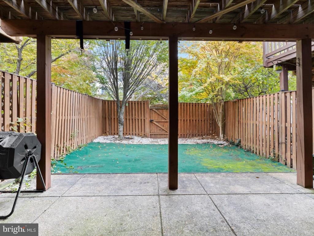 123 Rivanna Terrace Southwest Leesburg, VA 20175 - Photo 35 of 53 Covered patio and fenced rear yard