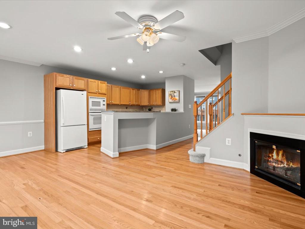123 Rivanna Terrace Southwest Leesburg, VA 20175 - Photo 8 of 53 Family Rm opens to Kitchen with Breakfast Bar