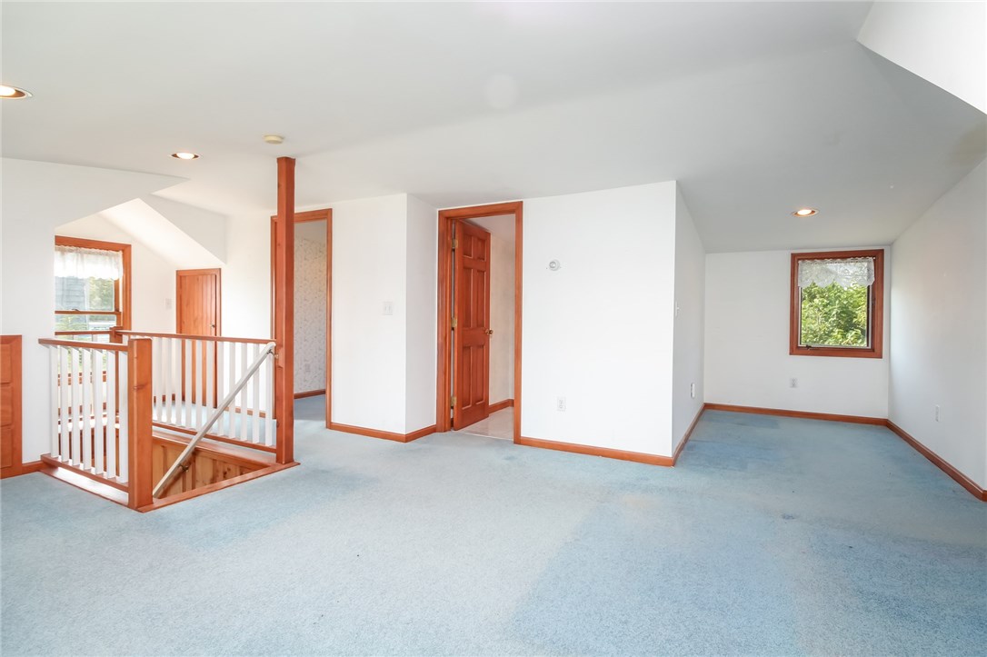 111 East Shore Road Narragansett, RI 02882 - Photo 15 of 26