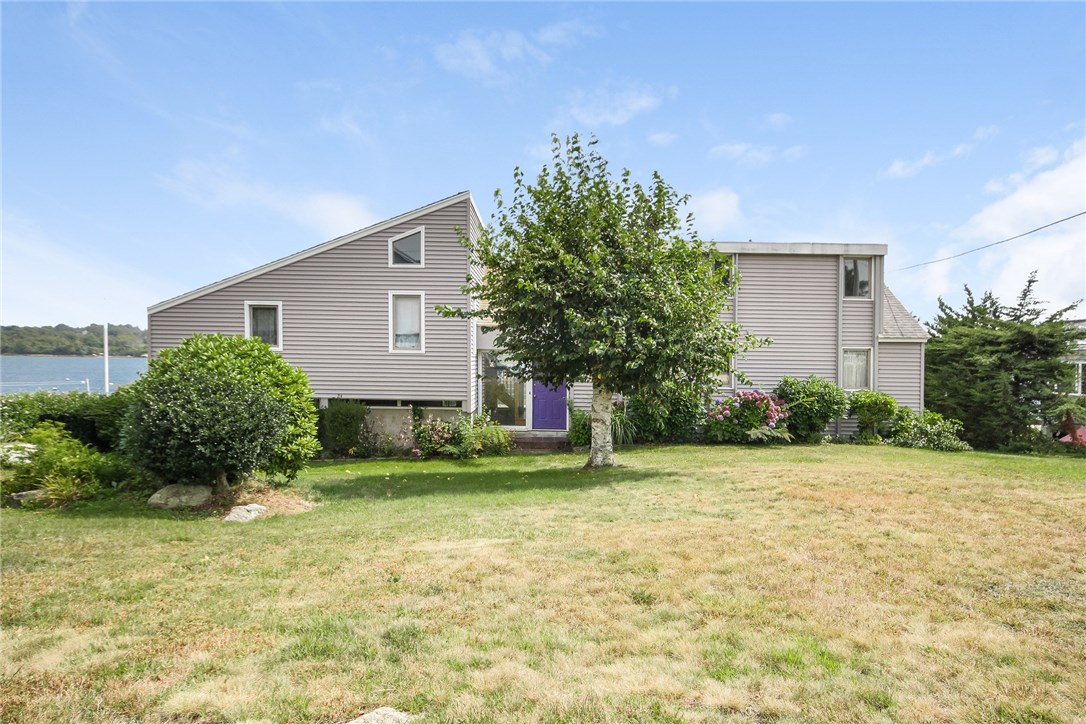 111 East Shore Road Narragansett, RI 02882 - Photo 4 of 26
