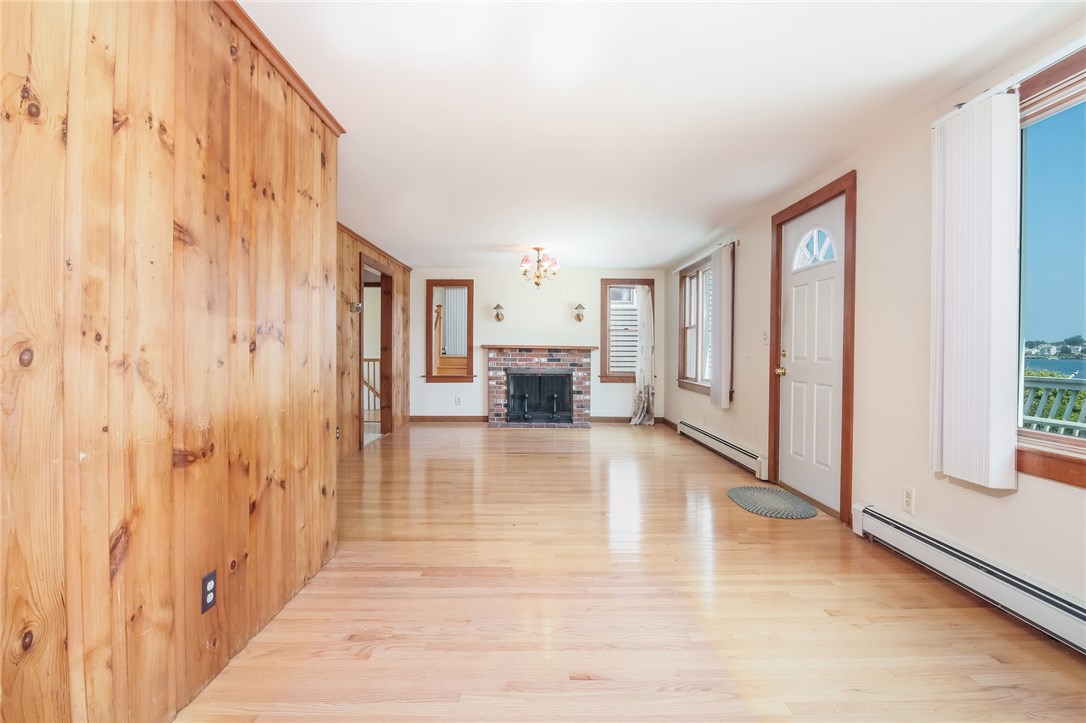 111 East Shore Road Narragansett, RI 02882 - Photo 7 of 26