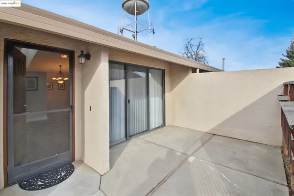 a view of a hallway with closet