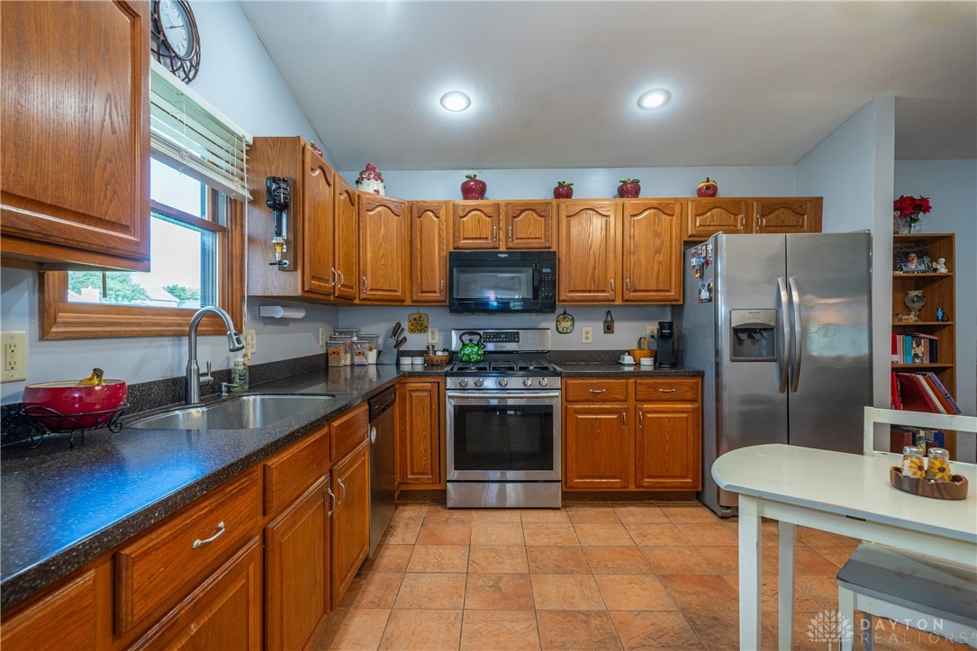 150 Locust View Way Troy, OH 45373 - Photo 15 of 44