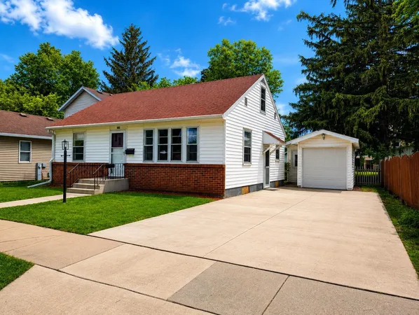 $299,000 | 243 1st Street, Prairie du Sac, WI 53578