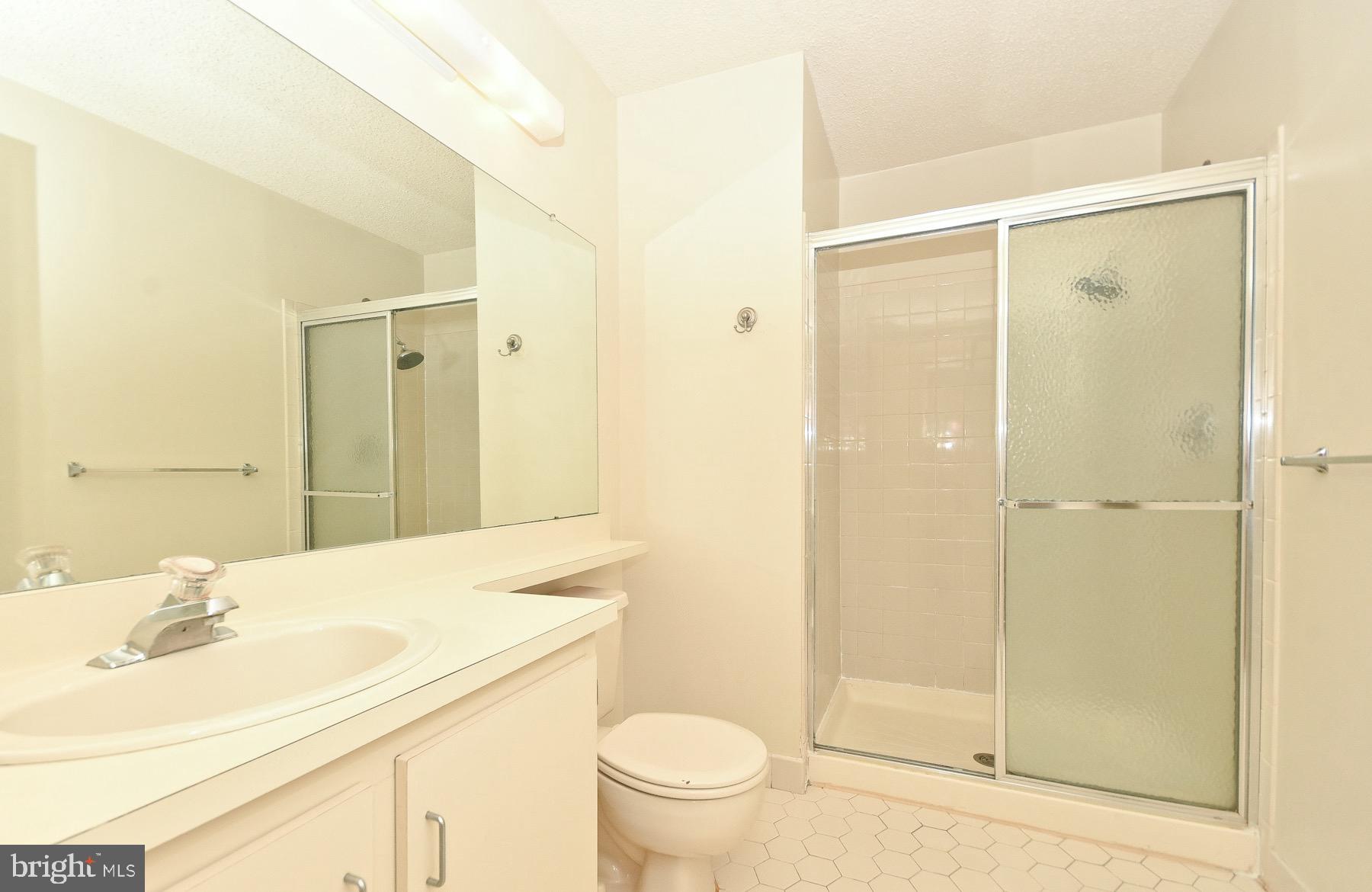 82 Versailles Court Trenton, NJ 08619 - Photo 12 of 18