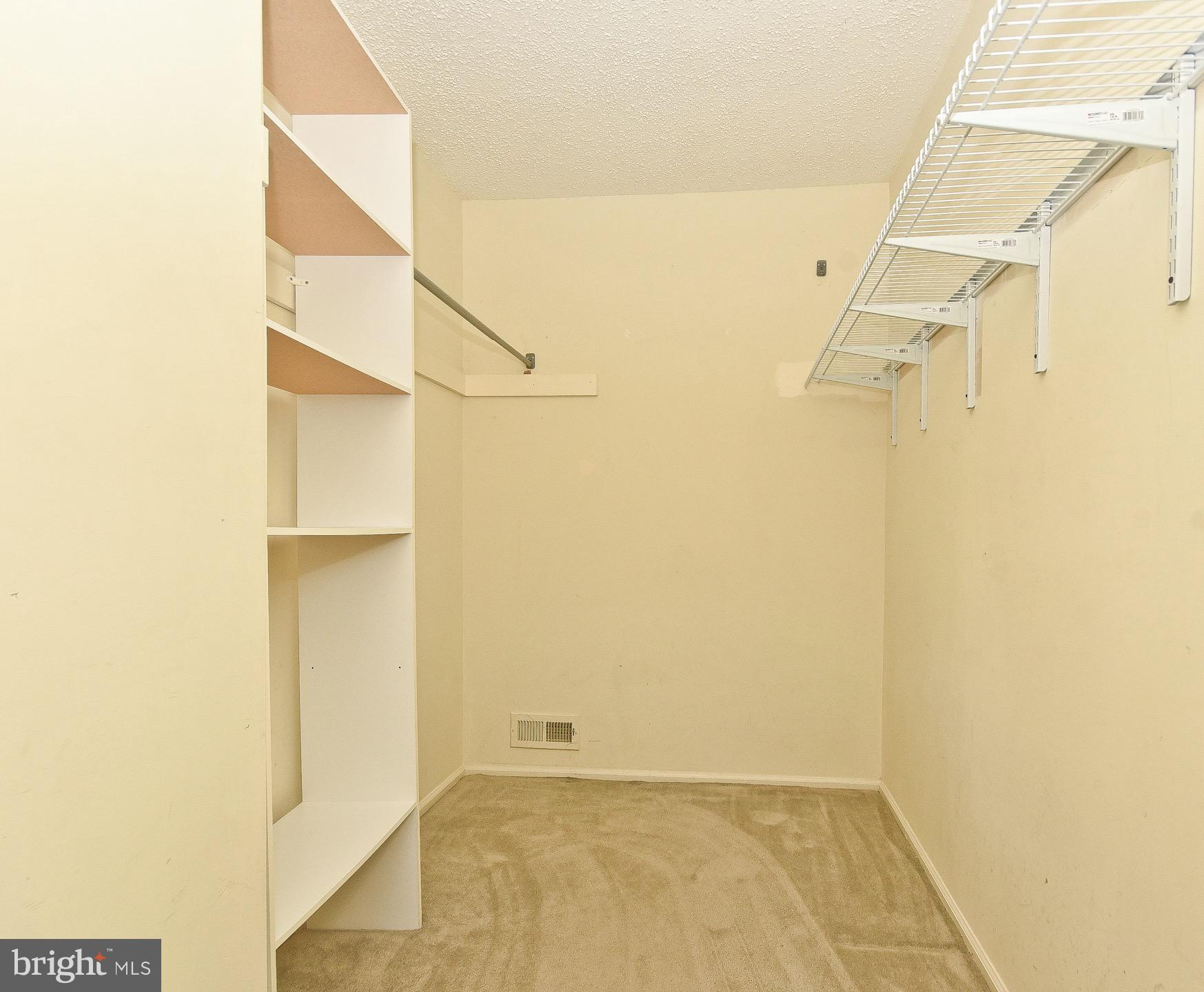 82 Versailles Court Trenton, NJ 08619 - Photo 13 of 18