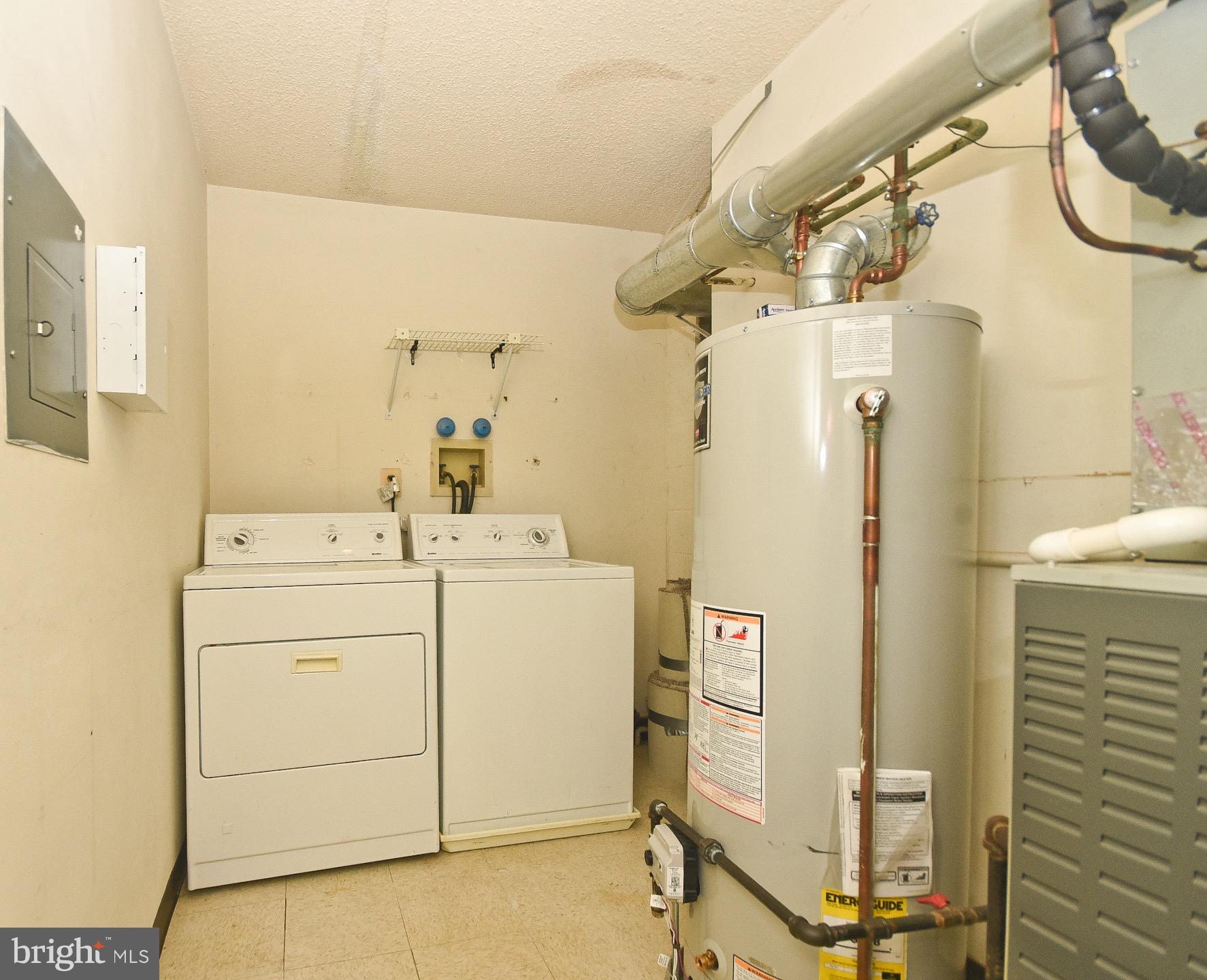 82 Versailles Court Trenton, NJ 08619 - Photo 17 of 18