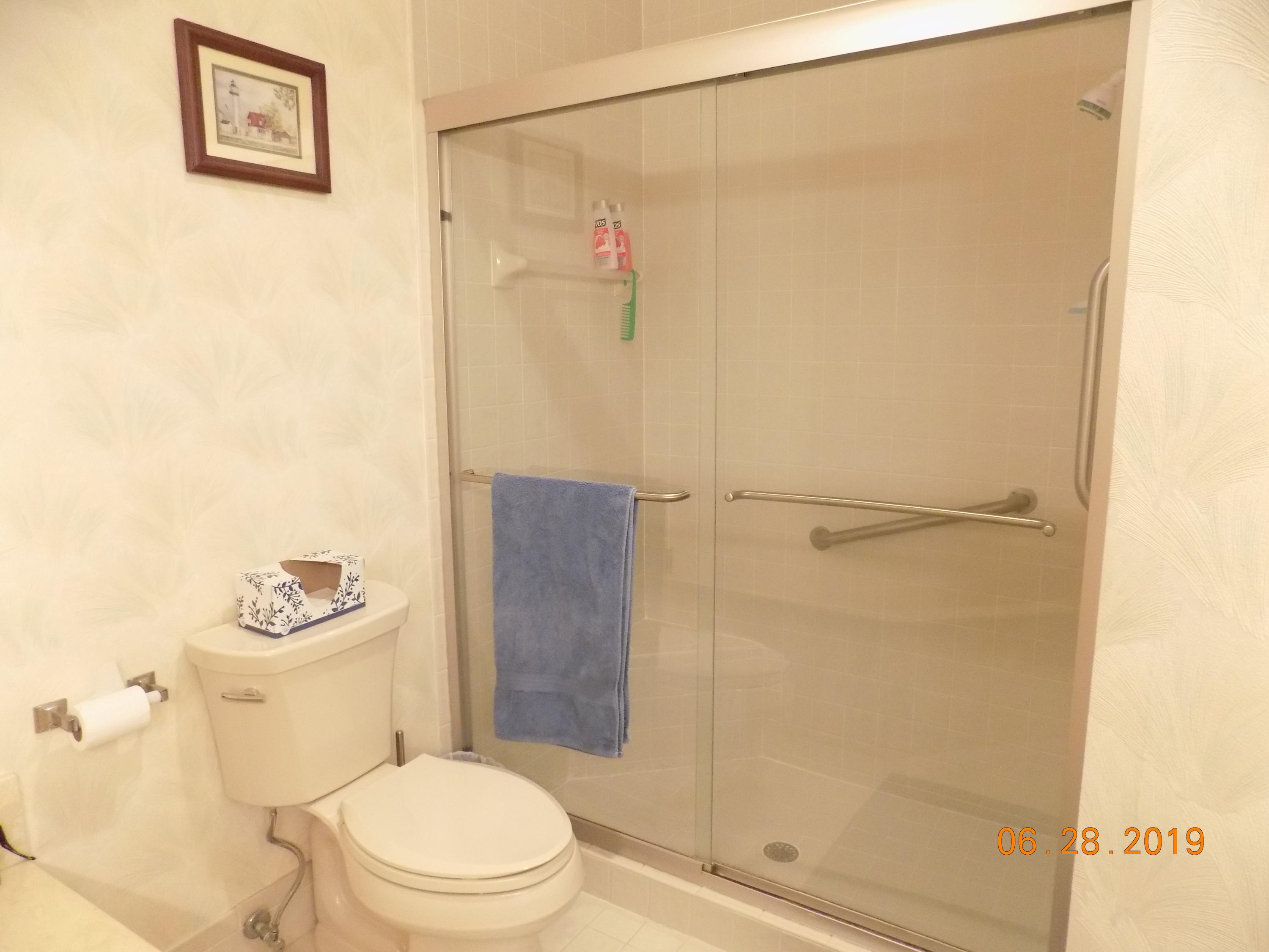 8057 Summerview Terrace Boca Raton, FL 33496 - Photo 18 of 40 MSTR BATH 2