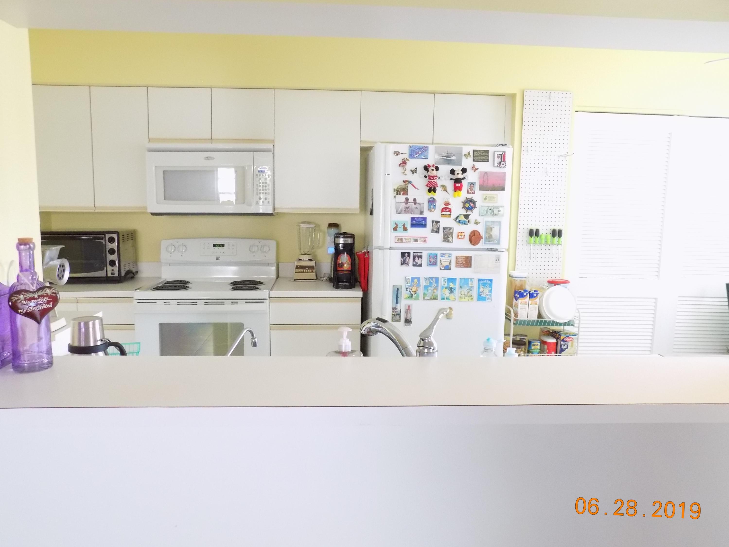 8057 Summerview Terrace Boca Raton, FL 33496 - Photo 3 of 40 KITCH 2 (2)