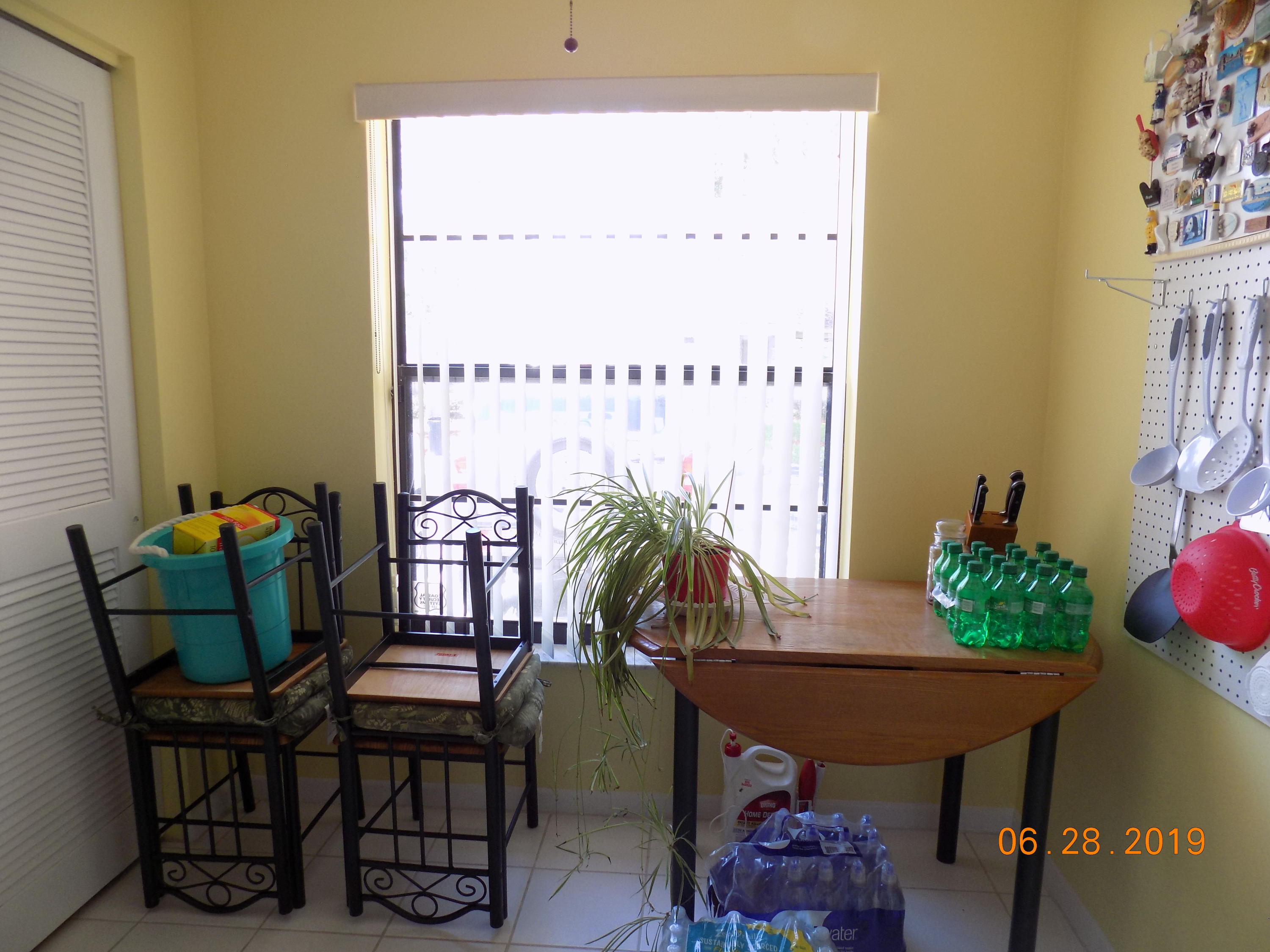 8057 Summerview Terrace Boca Raton, FL 33496 - Photo 6 of 40 EAT IN AREA OF KITCH