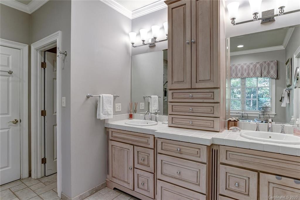 391 Racquet Club Road Asheville, NC 28803 - Photo 19 of 48 Gallery Image 19