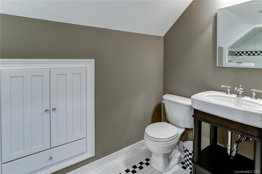 391 Racquet Club Road Asheville, NC 28803 - Photo 28 of 48 Gallery Image 28