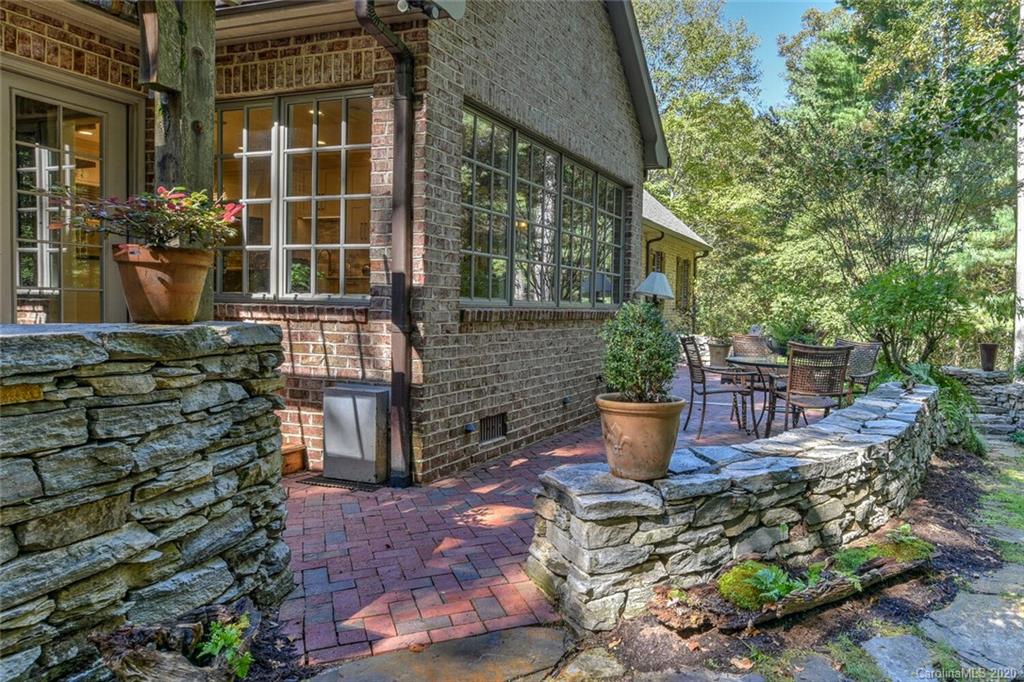 391 Racquet Club Road Asheville, NC 28803 - Photo 38 of 48 Gallery Image 38