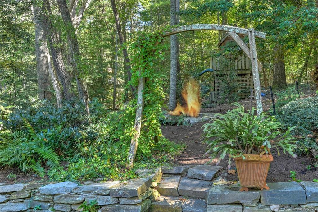 391 Racquet Club Road Asheville, NC 28803 - Photo 41 of 48 Gallery Image 41
