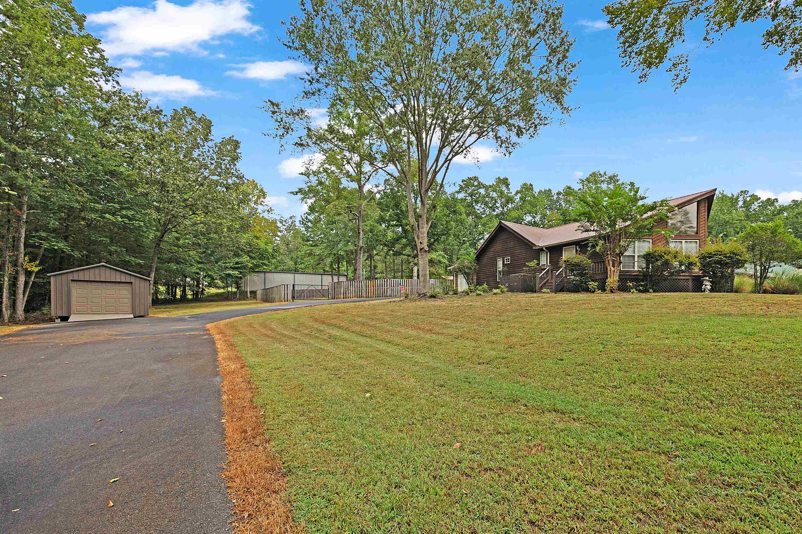 28 County Road 18 Iuka, MS 38852 - Photo 2 of 39 a view of outdoor space and yard