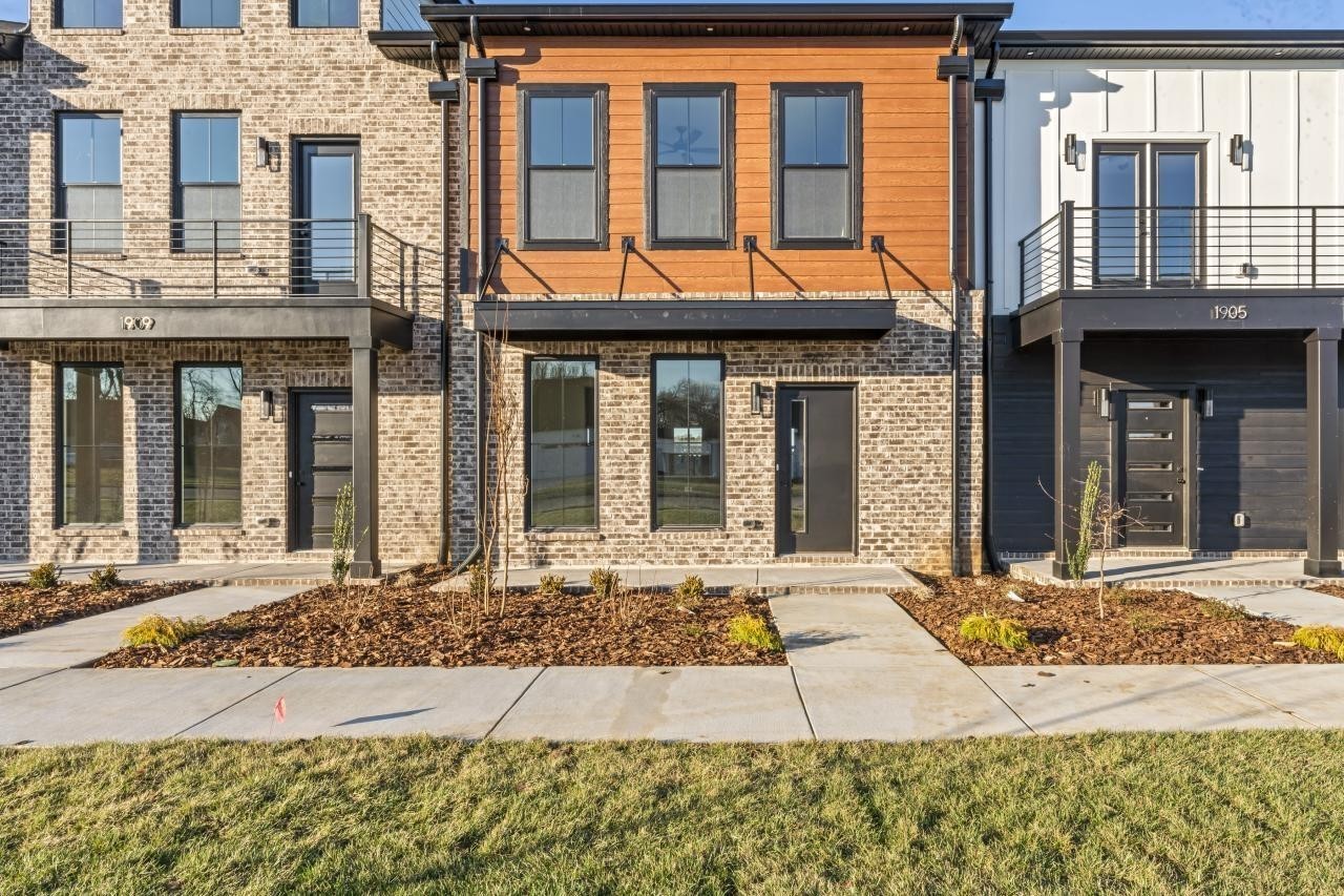 1341 Rebecca Johns Drive Murfreesboro, TN 37128 - Photo 1 of 32