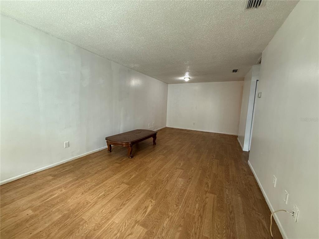 8534 Channelview Circle, Unit 8534 Tampa, FL 33614 - Photo 3 of 6