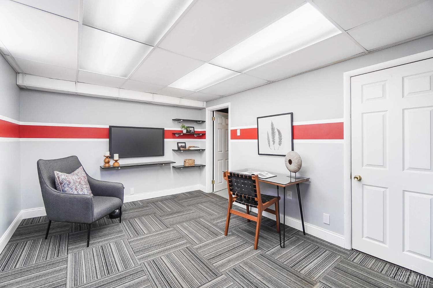 6501 Ridge Avenue Cincinnati, OH 45213 - Photo 21 of 32 Gallery Image 21