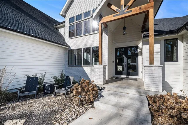 $1,995,000 | 9450 Marion Street, Lenexa, KS 66220