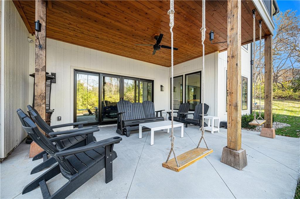 9450 Marion Street Lenexa, KS 66220 - Photo 5 of 20