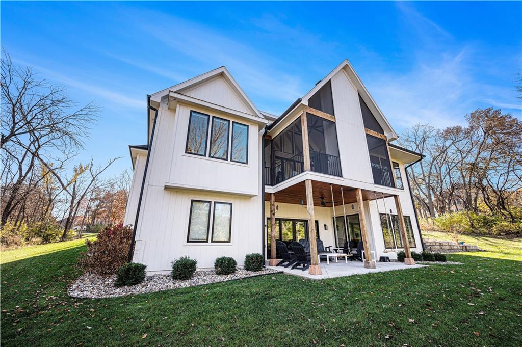 9450 Marion Street Lenexa, KS 66220 - Photo 7 of 20