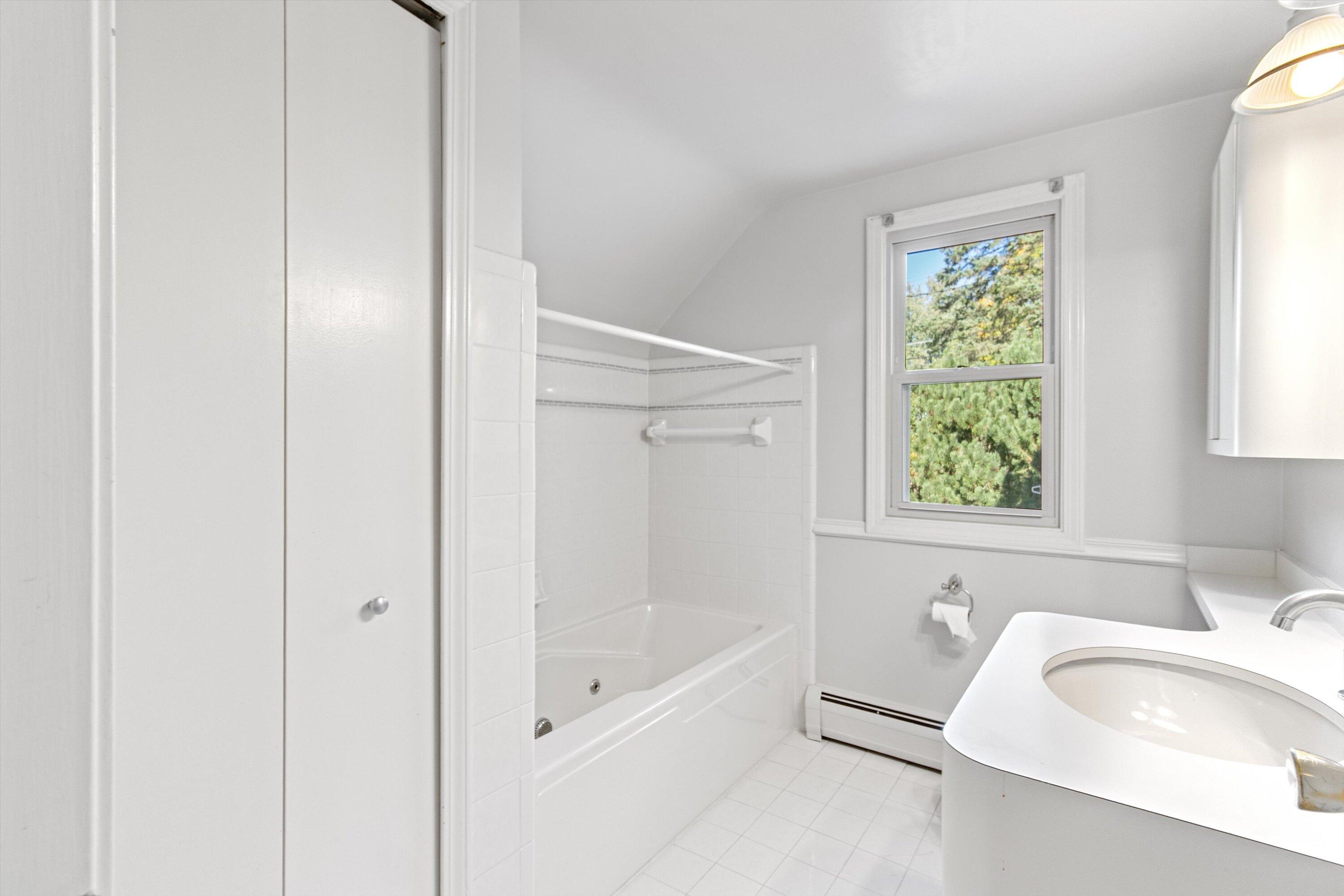 8919 Janis Street Utica, MI 48317 - Photo 11 of 29 15-Janis-013