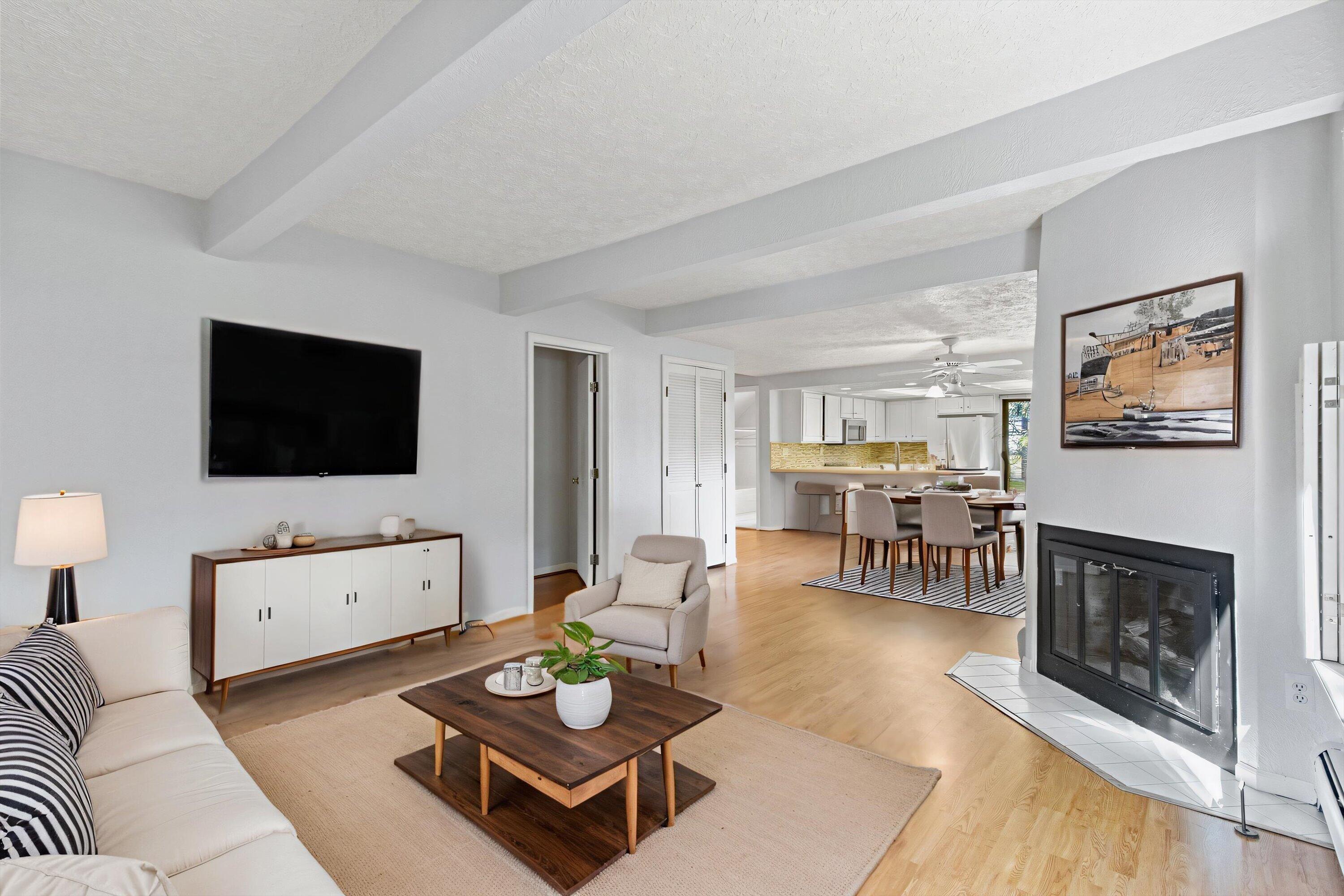 8919 Janis Street Utica, MI 48317 - Photo 5 of 29 06-Janis-005 - s-2