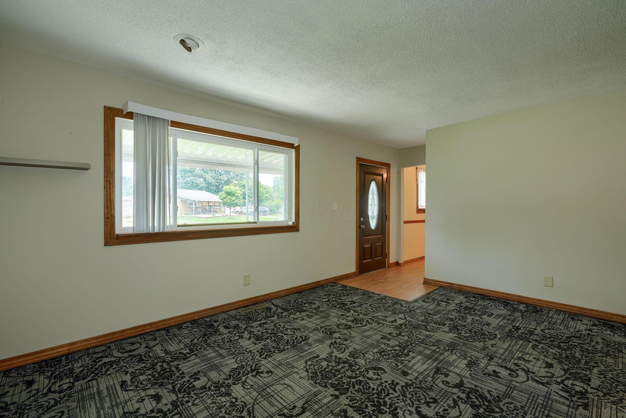 3792 Wade Road Columbus, OH 43232 - Photo 10 of 39 3792 Wade Rd (9)