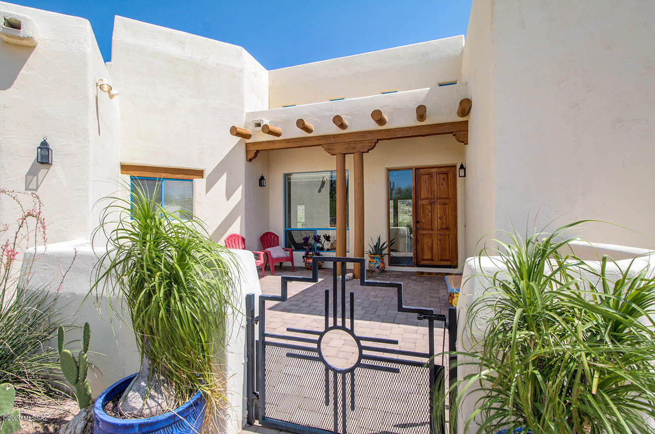 4070 Larkspur Road Tucson, AZ 85749 - Photo 3 of 46 Gallery Image 3