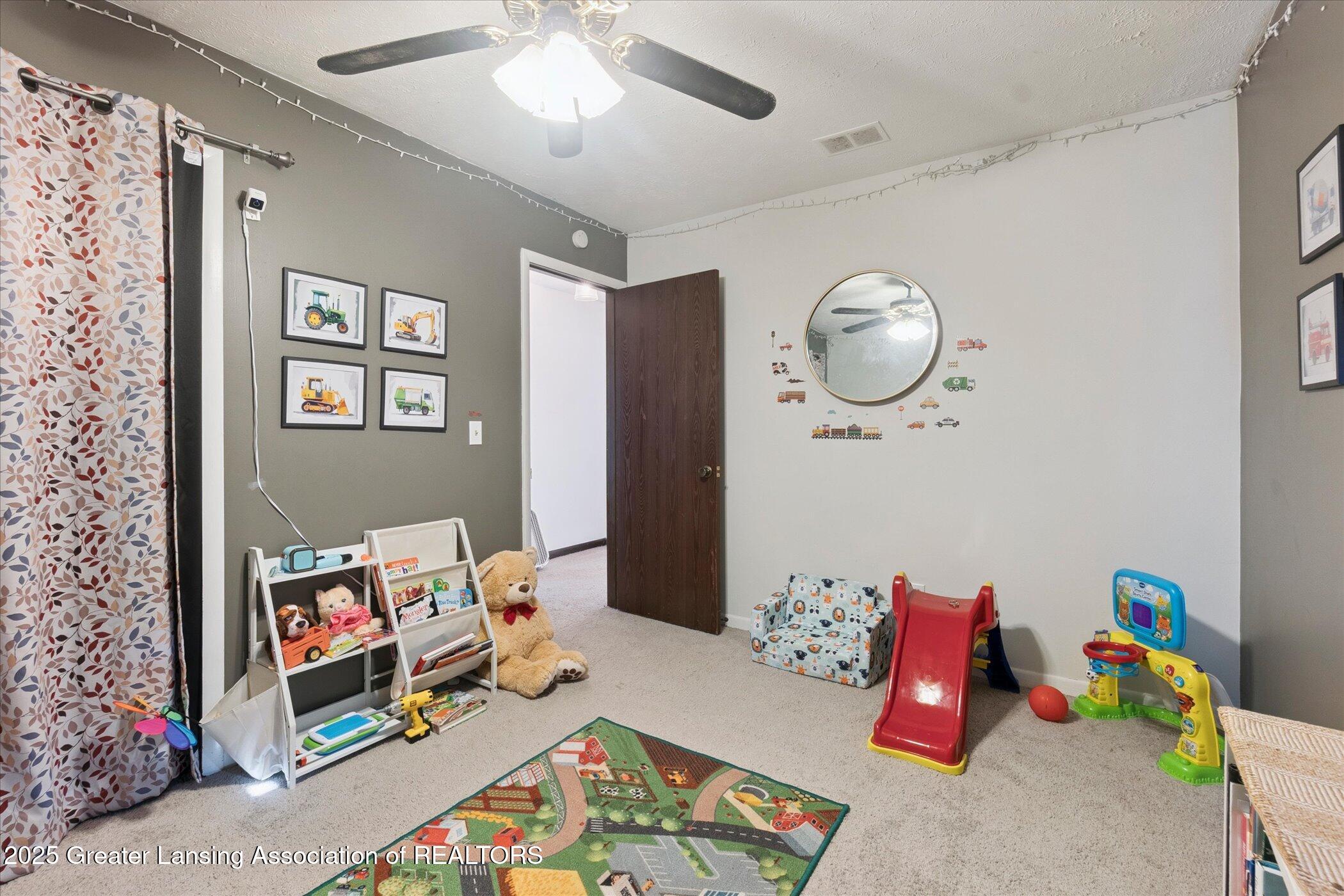 4787 South St Clair Road St. Johns, MI 48879 - Photo 18 of 56 18-4787-S-St-Clair-Rd-St-Johns-MI-48879-
