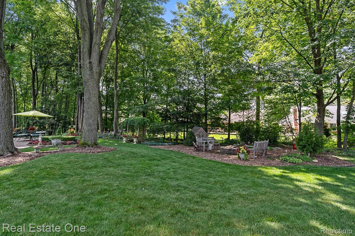 1391 Chestnut Lane Rochester, MI 48309 - Photo 44 of 52 Backyard