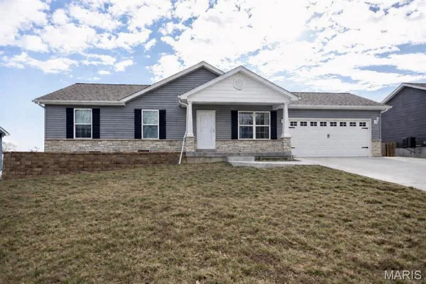 $294,500 | 128 Linder Drive, Winfield, MO 63389
