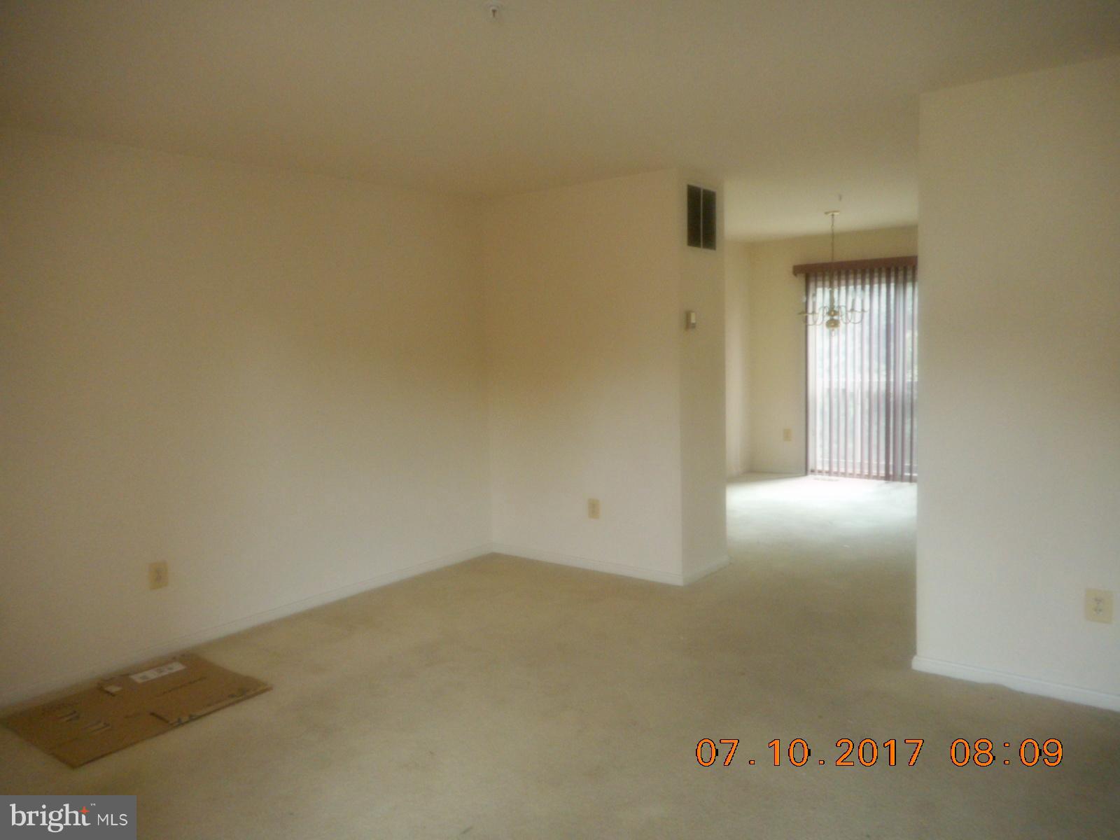 7002 Dew Drop Way Clinton, MD 20735 - Photo 2 of 17 Living Room