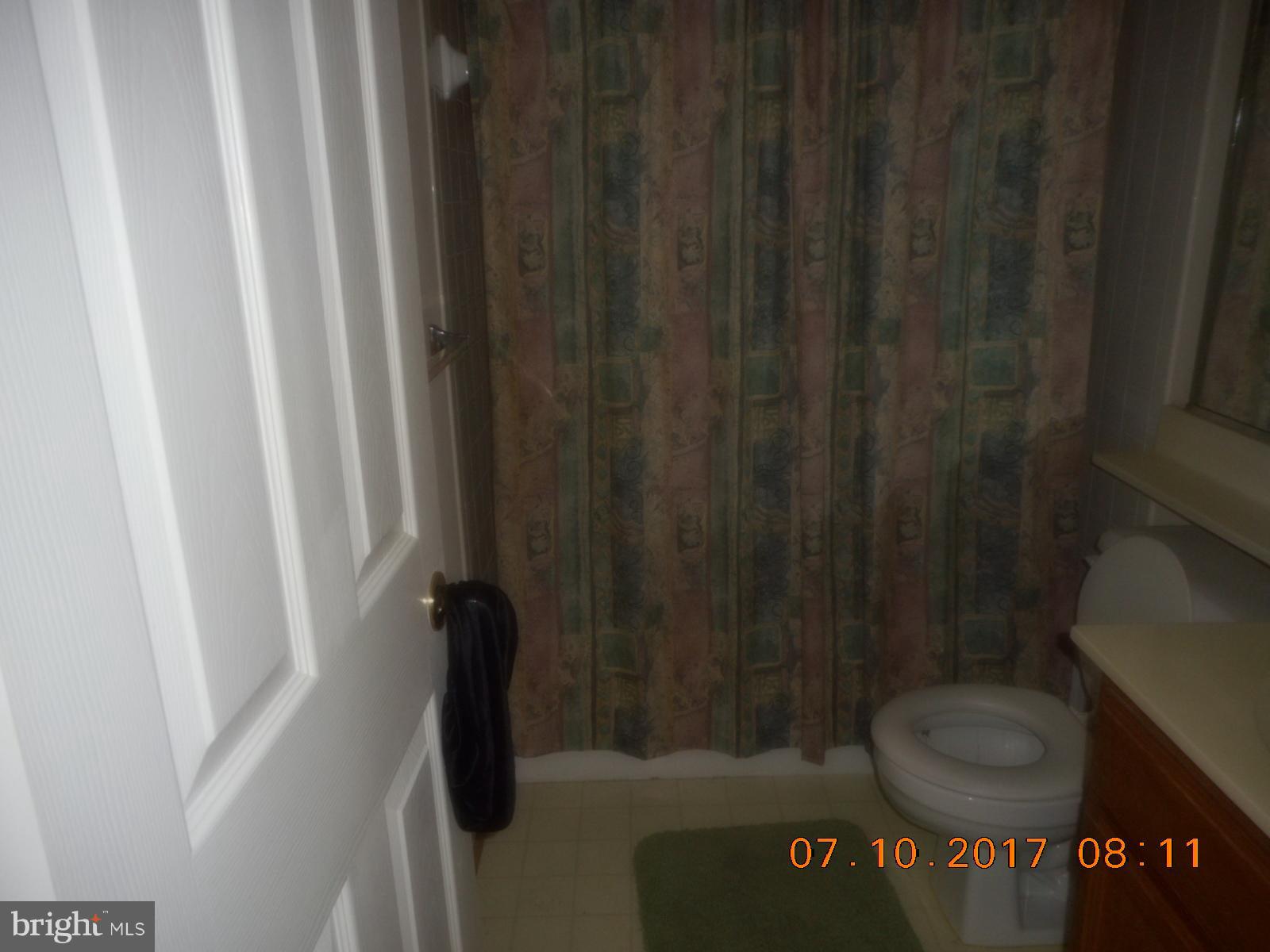 7002 Dew Drop Way Clinton, MD 20735 - Photo 11 of 17 Bath