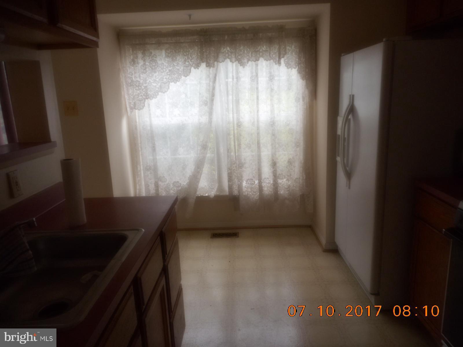 7002 Dew Drop Way Clinton, MD 20735 - Photo 7 of 17 Kitchen