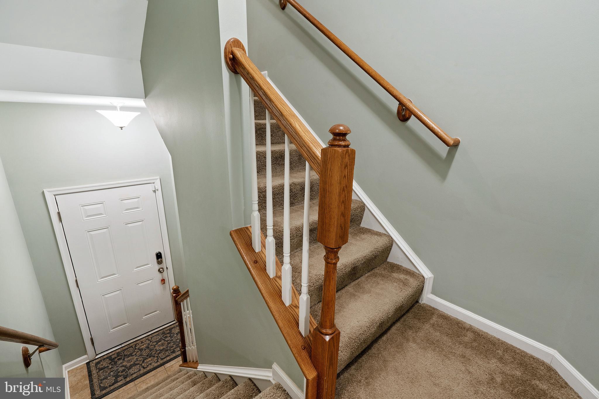 7477 Brunson Circle Gainesville, VA 20155 - Photo 2 of 19