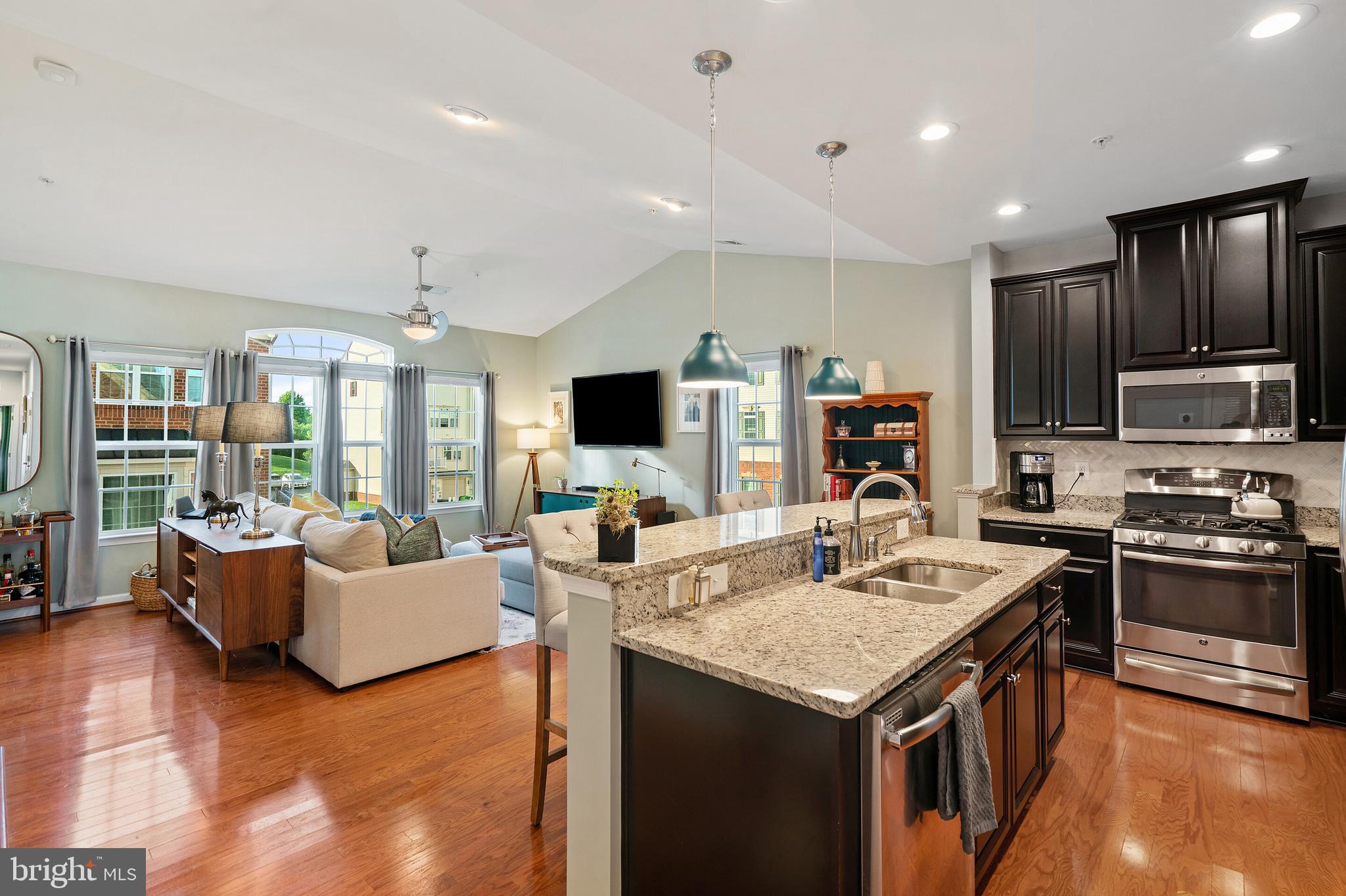 7477 Brunson Circle Gainesville, VA 20155 - Photo 7 of 19