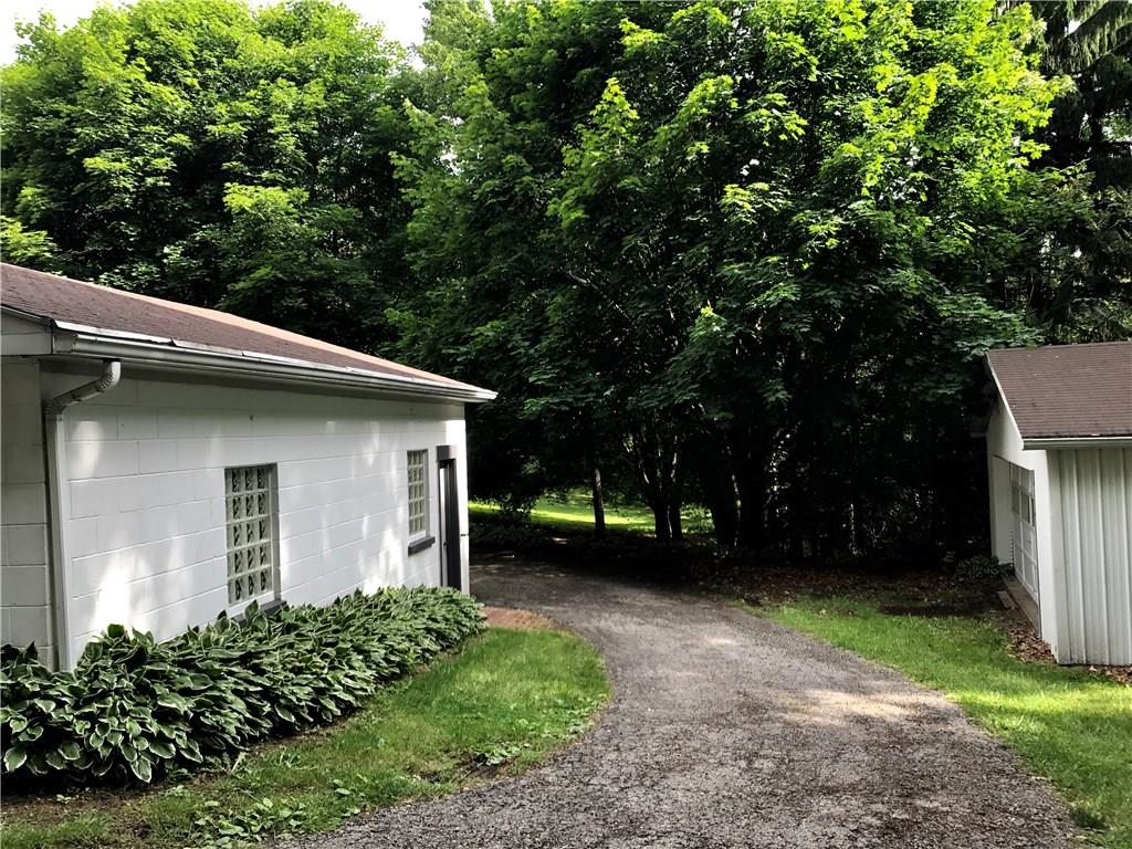 1011 Bonniebrook Road Butler, PA 16002 - Photo 3 of 11