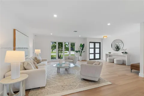 $2,740,000 | 3341 Northeast 38th Street, Fort Lauderdale, FL 33308