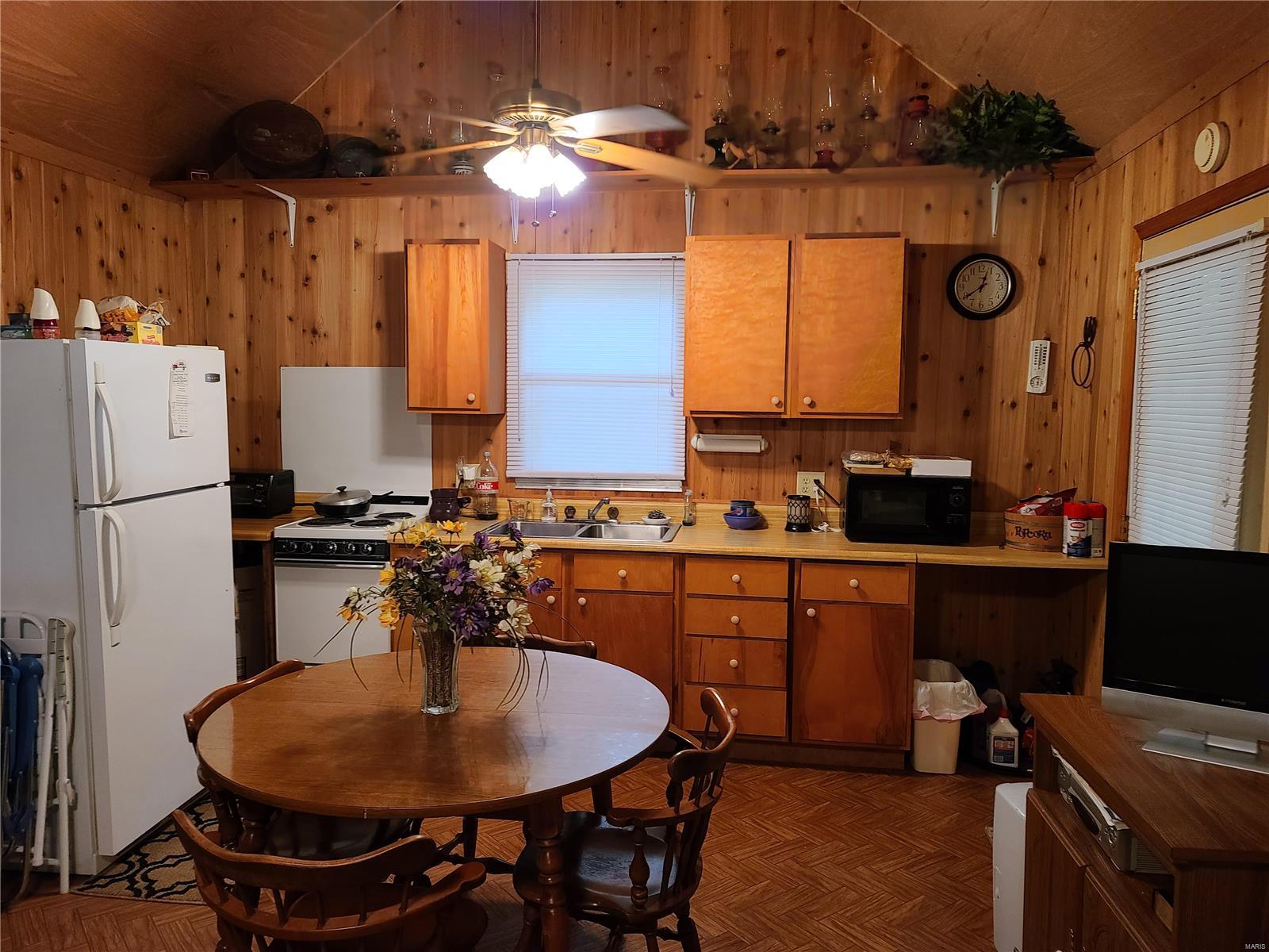 337 Cedar Grove Road Simpson, IL 62985 - Photo 2 of 21 Gallery Image 2