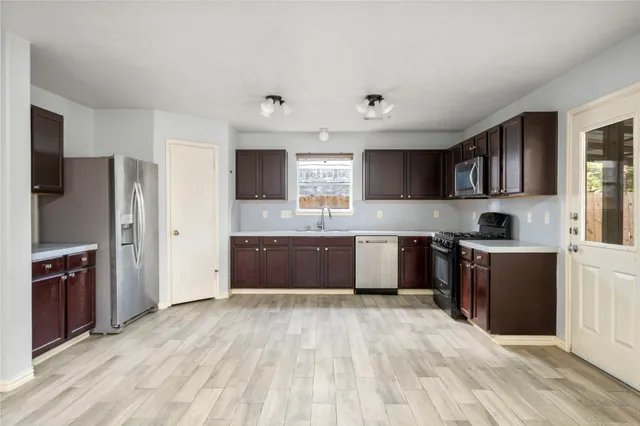 $2,150 | 29115 Foxingham Circle, Spring, TX 77386