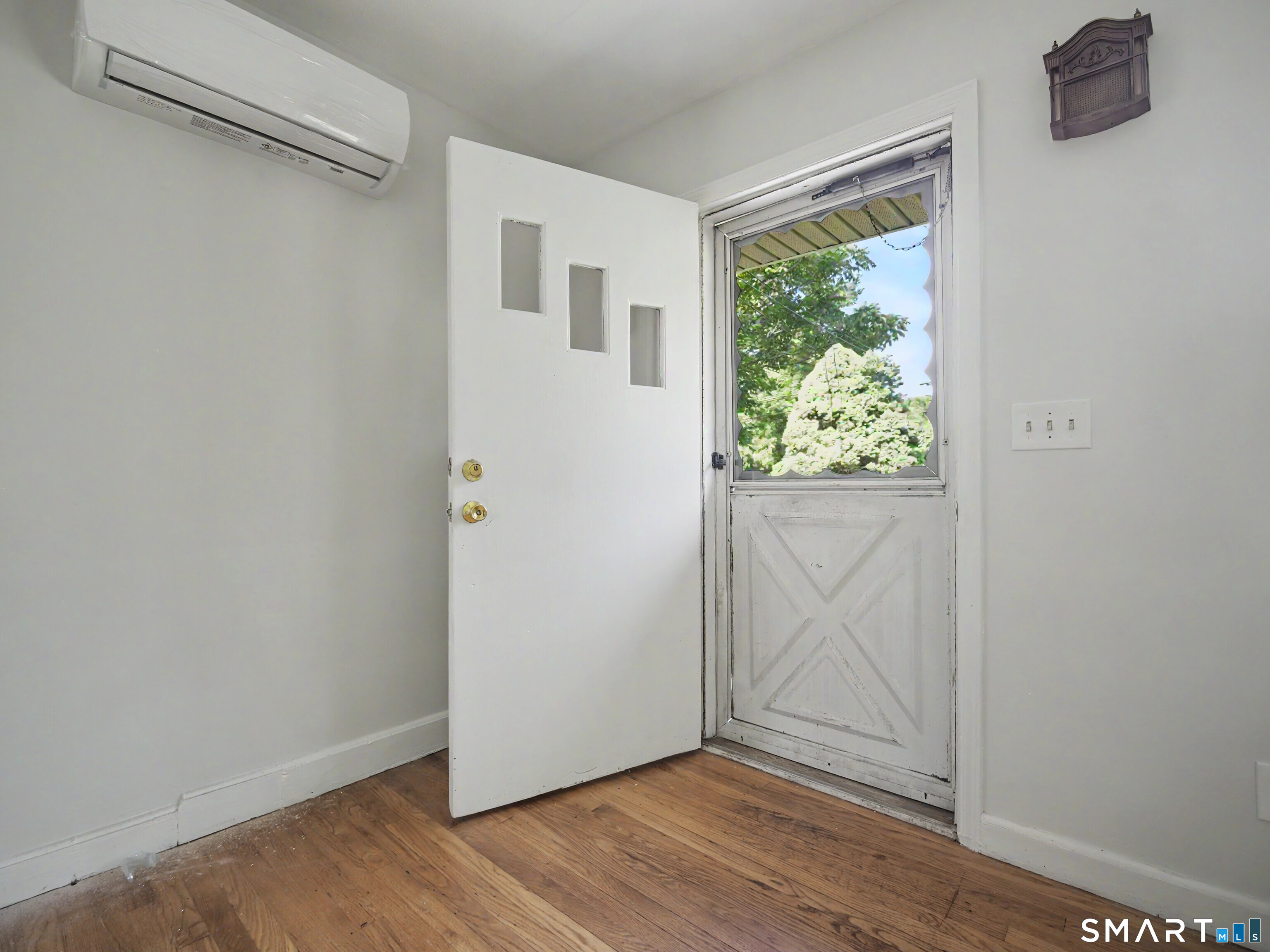 141 Corrigan Avenue Meriden, CT 06451 - Photo 10 of 34 Gallery Image 10