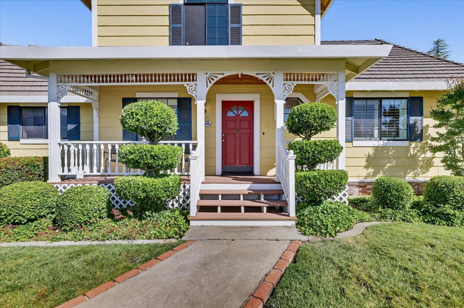 14470 Riva Ridge Circle Auburn, CA 95602 - Photo 2 of 81 Covered front porch