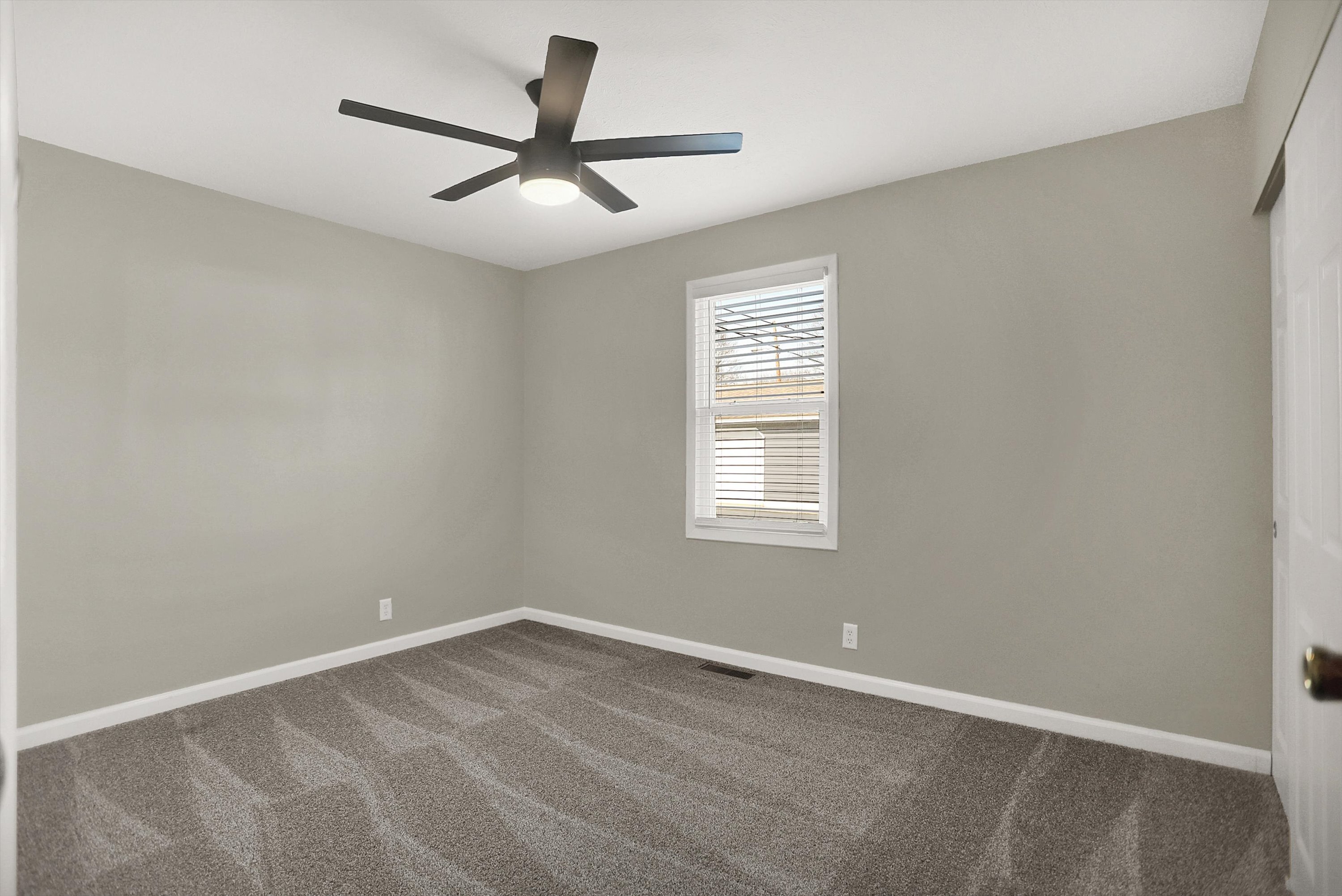 338 West Stop 11 Road Indianapolis, IN 46217 - Photo 24 of 32 Gallery Image 24