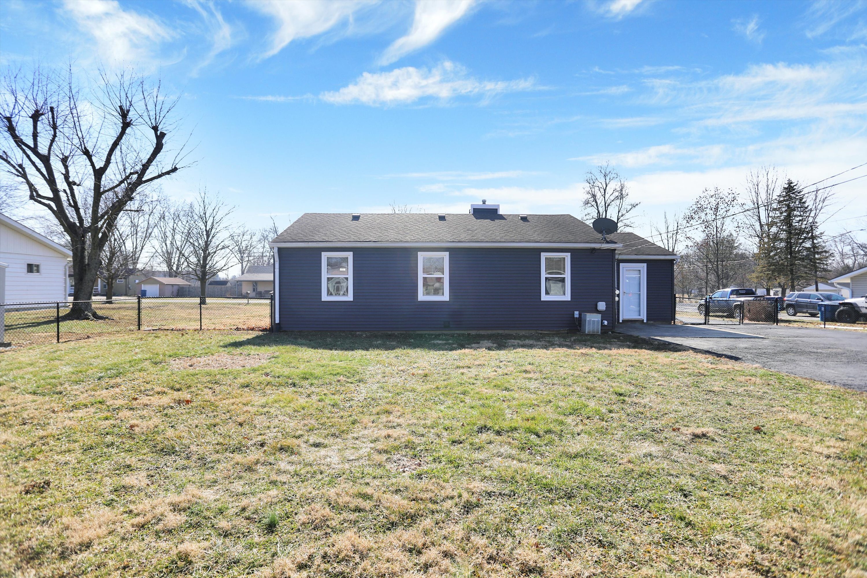338 West Stop 11 Road Indianapolis, IN 46217 - Photo 28 of 32 Gallery Image 28