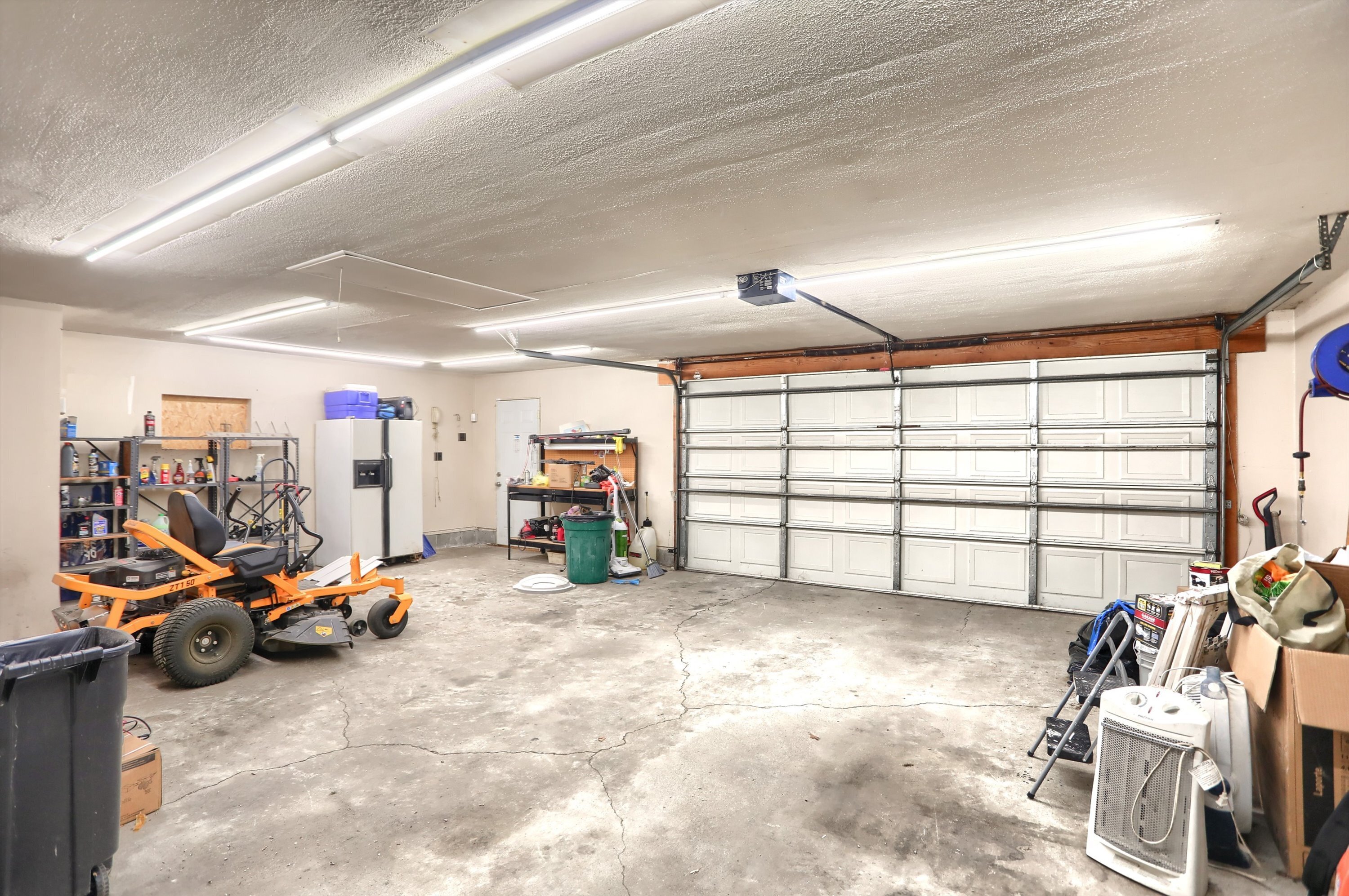 338 West Stop 11 Road Indianapolis, IN 46217 - Photo 8 of 32 Gallery Image 8