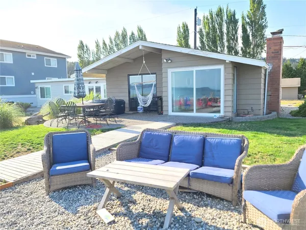 $2,395 | 214 East Driftwood Shores Road, Camano Island, WA 98282