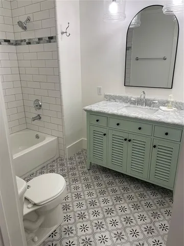 $1,995 | 434 Ave C Northeast, Winter Haven, FL 33881