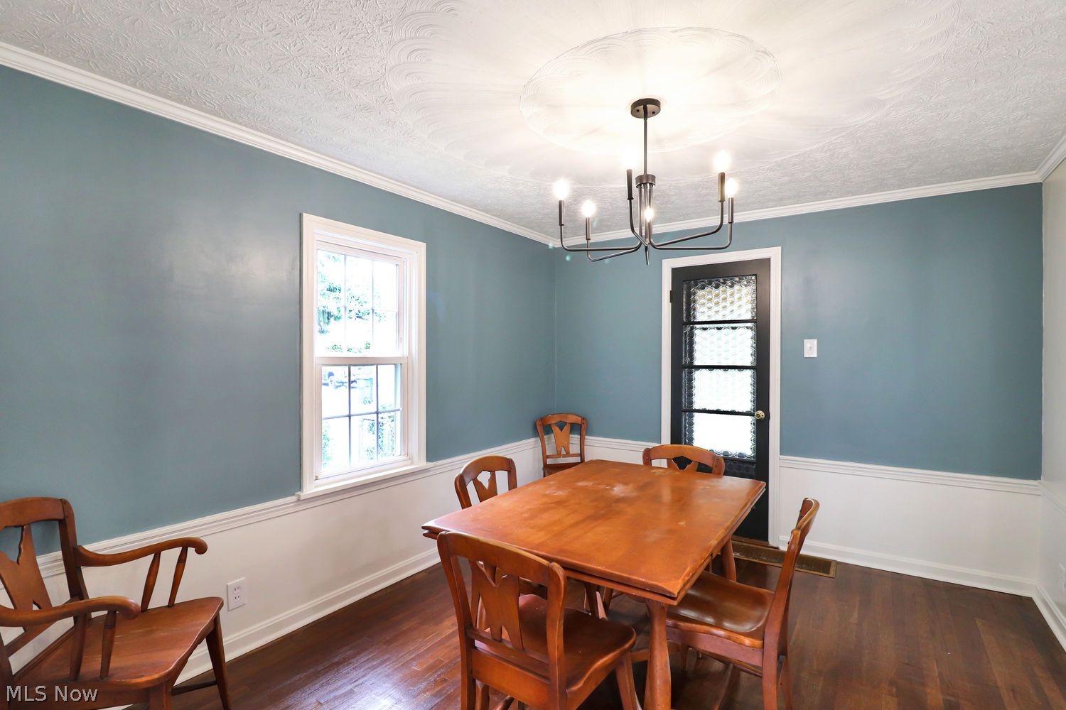212 Raff Road Northwest Canton, OH 44708 - Photo 7 of 35