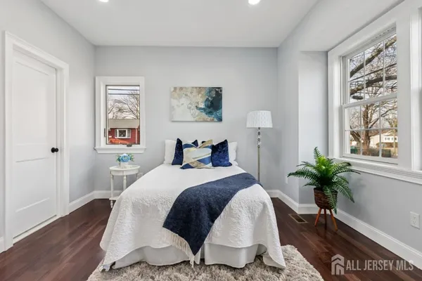 $1,150,000 | 239 Suttons Lane, Edison, NJ 08817